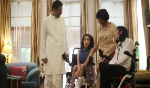सुप्रीम कोर्ट के मुख्य न्यायाधीश डी वाई चंद्रचूड़ अपनी दोनों दिव्यांग बेटियों